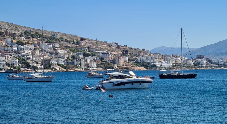 Boat rental in Albania